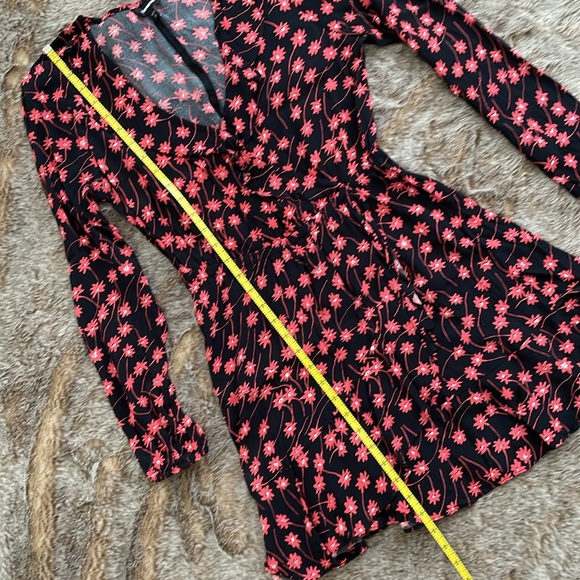 Express Floral Print Long Sleeve Ruffle Accent Mini Dress Size Small - Picture 8 of 10